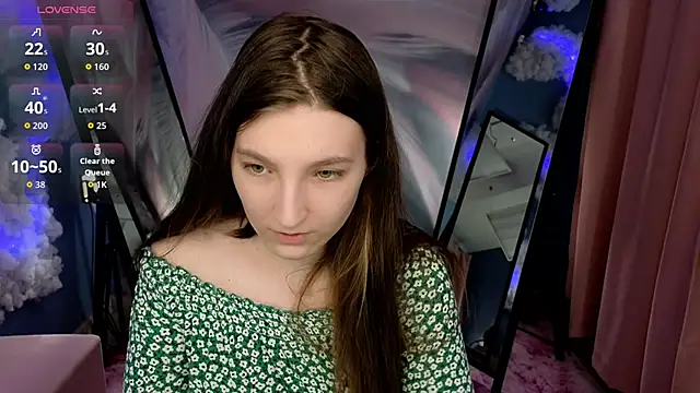 Mia Myles online show from December 2025 11:05:01 AM