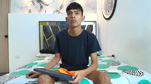 PRETTY SEX1 online show from November 2025 07:19:01 AM