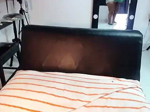 Sam Blue online show from November 2025 01:15:02 PM