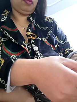 rousaa online show from April 2026 08:26:01 PM