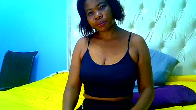 CharlotteXXX online show from December 2025 06:28:01 AM