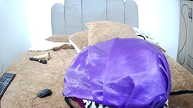 CharlotteXXX online show from October 2025 12:23:02 AM