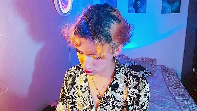 meghan devil  online show from October 2025 04:46:02 AM
