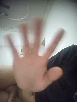 Snapshot of aA737y chatting on October 2025 01:29:02 AM aA737y online show from October 2025 01:29:02 AM