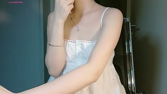 Ryeon 99 online show from March 2026 02:18:01 PM