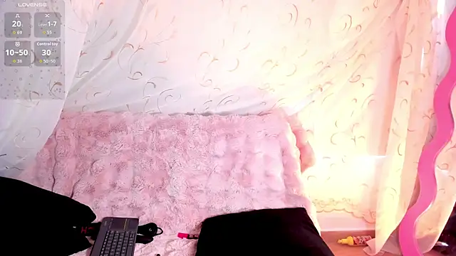 kinkyboat23 online show from December 2025 07:39:02 PM