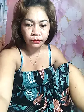 Snapshot of sexybitch_02 chatting on April 2026 09:48:02 PM sexybitch 02 online show from April 2026 09:48:02 PM