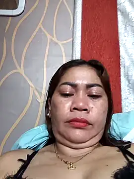 Snapshot of sexybitch_02 chatting on April 2026 02:14:02 AM sexybitch 02 online show from April 2026 02:14:02 AM