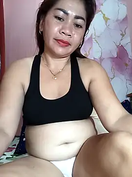 Snapshot of sexybitch_02 chatting on May 2026 03:03:02 AM sexybitch 02 online show from May 2026 03:03:02 AM