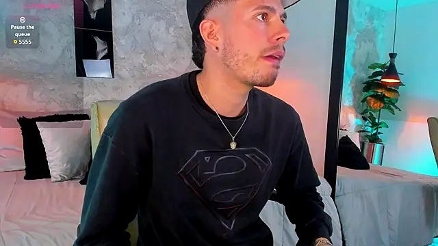 nils saint online show from December 2025 02:12:01 AM