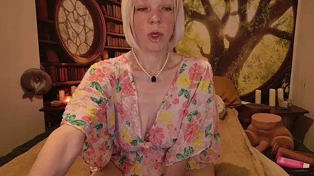 HaileeAtHome online show from July 2026 11:03:01 AM