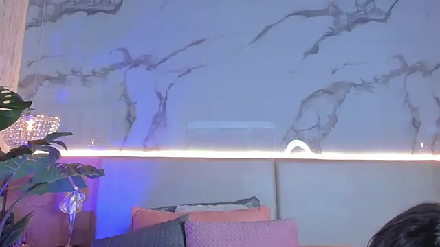 ValSmith  online show from February 2026 03:40:01 AM