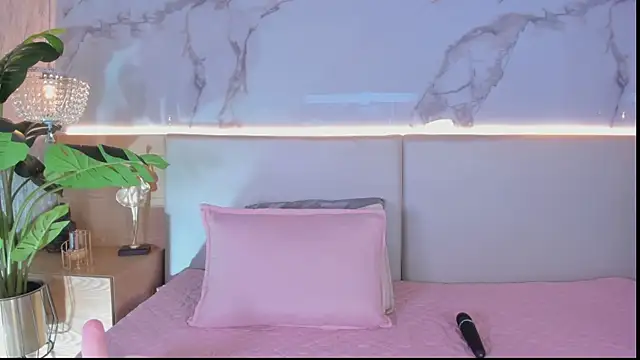 ValSmith  online show from April 2026 04:27:02 AM