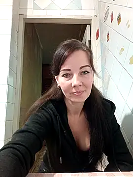 Adeline3302 online show from October 2025 01:54:02 PM