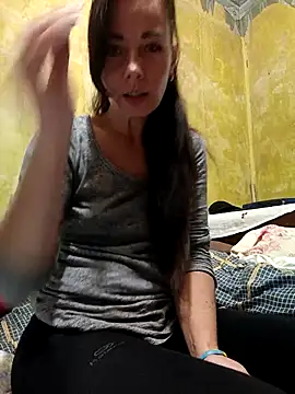 Adeline3302 online show from October 2025 04:09:02 PM