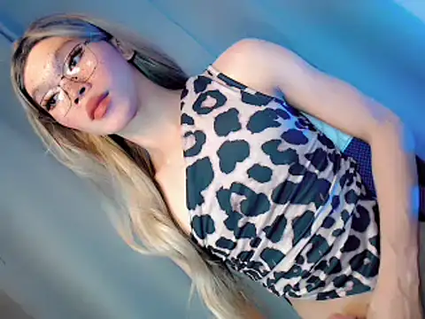 Snapshot of Your_Sweet_Cummer11 chatting on September 2025 10:22:01 AM Your Sweet Cummer11 online show from September 2025 10:22:01 AM