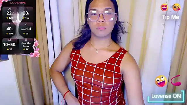 Snapshot of Dream_Mistress chatting on October 2025 05:23:02 PM Dream Mistress online show from October 2025 05:23:02 PM