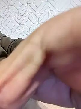 boy8540 online show from April 2026 05:53:02 AM