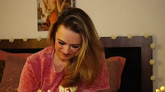 TanyaJade888 online show from November 2025 12:00:01 AM