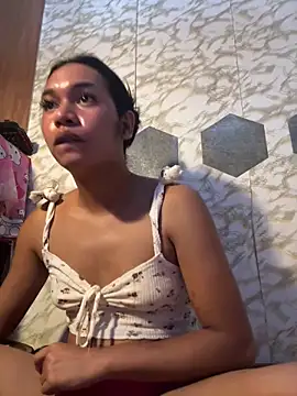 Snapshot of youryummybaby chatting on February 2026 06:35:01 AM youryummybaby online show from February 2026 06:35:01 AM