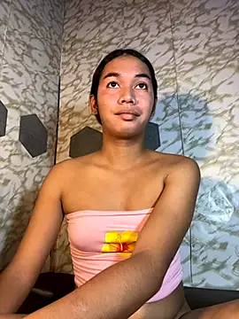 Snapshot of youryummybaby chatting on November 2025 08:19:02 AM youryummybaby online show from November 2025 08:19:02 AM