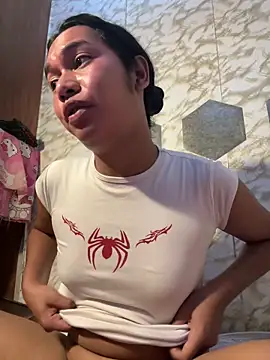 Snapshot of youryummybaby chatting on February 2026 08:12:02 AM youryummybaby online show from February 2026 08:12:02 AM