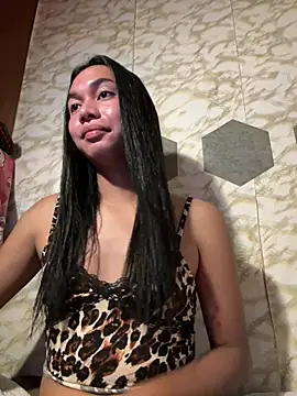 Snapshot of youryummybaby chatting on February 2026 10:02:02 AM youryummybaby online show from February 2026 10:02:02 AM