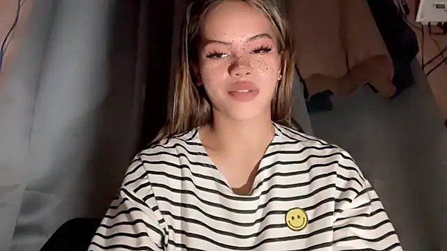 Snapshot of serpenthena_goddess chatting on November 2025 01:03:02 PM serpenthena goddess online show from November 2025 01:03:02 PM