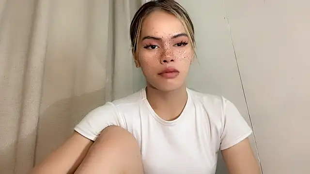 Snapshot of serpenthena_goddess chatting on November 2025 05:54:01 AM serpenthena goddess online show from November 2025 05:54:01 AM