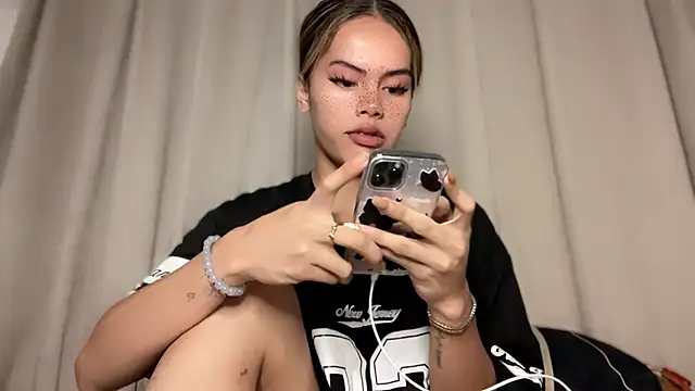 Snapshot of serpenthena_goddess chatting on November 2025 06:36:02 PM serpenthena goddess online show from November 2025 06:36:02 PM