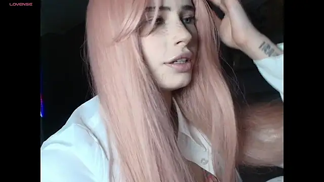 PieraMarch online show from April 2026 07:44:02 PM