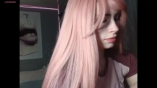 PieraMarch online show from April 2026 07:49:01 PM