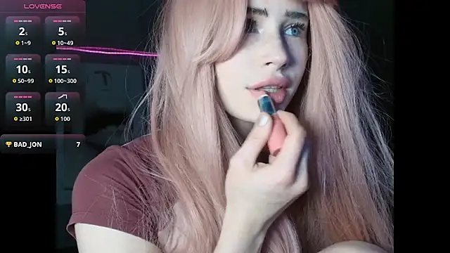 PieraMarch online show from April 2026 09:32:02 PM