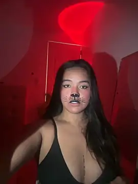 Snapshot of urasianlady chatting on November 2025 02:55:01 PM urasianlady online show from November 2025 02:55:01 PM