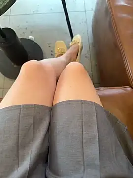 Meii-meyy online show from April 2026 07:45:01 AM