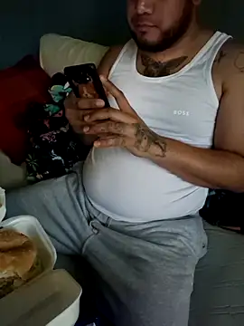 Snapshot of bellylova chatting on February 2026 04:15:02 PM bellylova online show from February 2026 04:15:02 PM