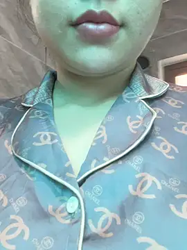 -Luxury online show from February 2026 01:05:02 AM