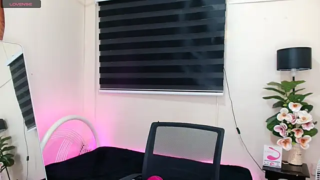 angelaxmonroe online show from September 2025 02:51:01 AM