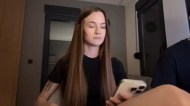 Snapshot of TenDouble chatting on September 2025 01:00:01 AM TenDouble online show from September 2025 01:00:01 AM