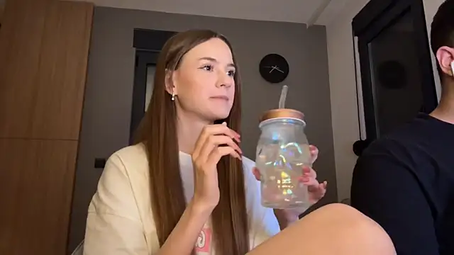 Snapshot of TenDouble chatting on October 2025 06:16:01 PM TenDouble online show from October 2025 06:16:01 PM