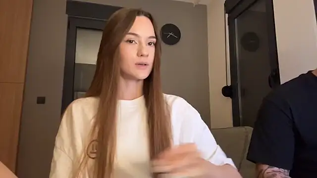 Snapshot of TenDouble chatting on September 2025 09:42:02 PM TenDouble online show from September 2025 09:42:02 PM