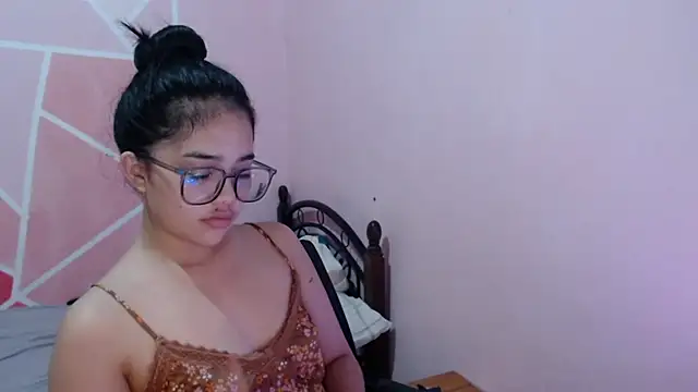 Snapshot of aaliyah_walker chatting on November 2025 10:48:01 AM aaliyah walker online show from November 2025 10:48:01 AM