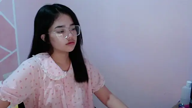 Snapshot of aaliyah_walker chatting on November 2025 11:47:01 AM aaliyah walker online show from November 2025 11:47:01 AM