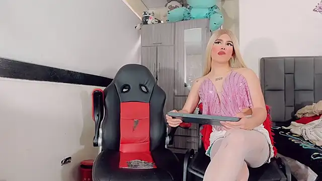 Snapshot of thiara_veky chatting on November 2025 07:06:01 PM thiara veky online show from November 2025 07:06:01 PM