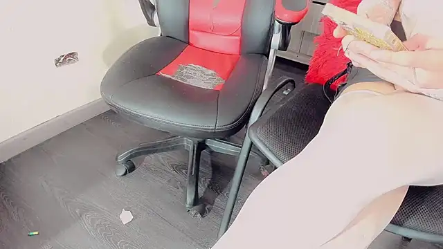 Snapshot of thiara_veky chatting on November 2025 07:07:01 PM thiara veky online show from November 2025 07:07:01 PM