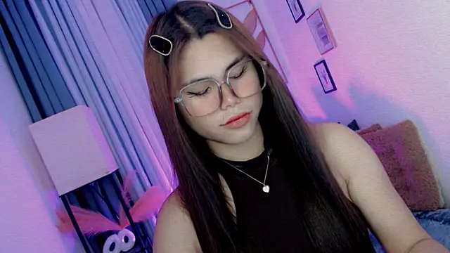 PrettyBlythes TS online show from April 2026 12:51:02 PM