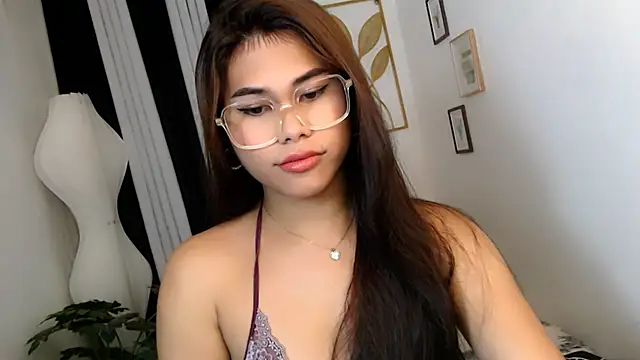 Snapshot of PrettyBlythes_TS chatting on June 2026 12:51:02 AM PrettyBlythes TS online show from June 2026 12:51:02 AM