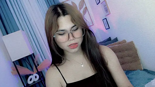 PrettyBlythes TS online show from April 2026 11:06:01 AM