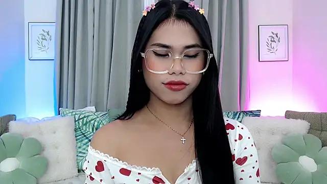 PrettyBlythes TS online show from September 2025 11:26:01 AM