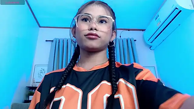 PrettyBlythes TS online show from November 2025 08:51:02 AM